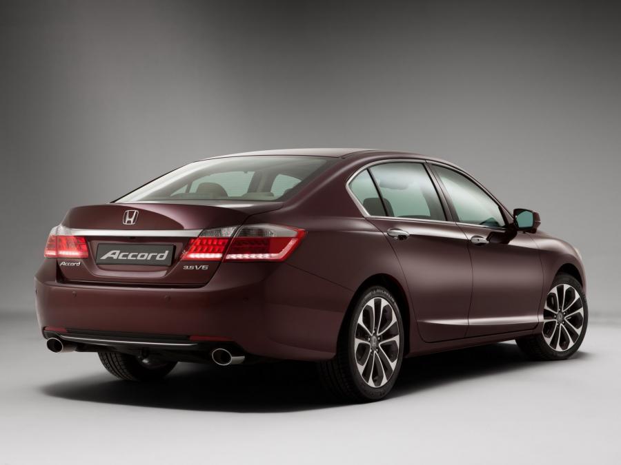  Honda Accord V6 Sedan 2013 года  (CIS) (фото 15 из 16)